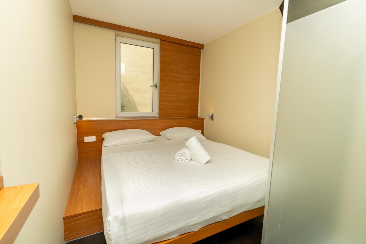 Hotel Duesseldorfer Hof フランクフルト エクステリア 写真