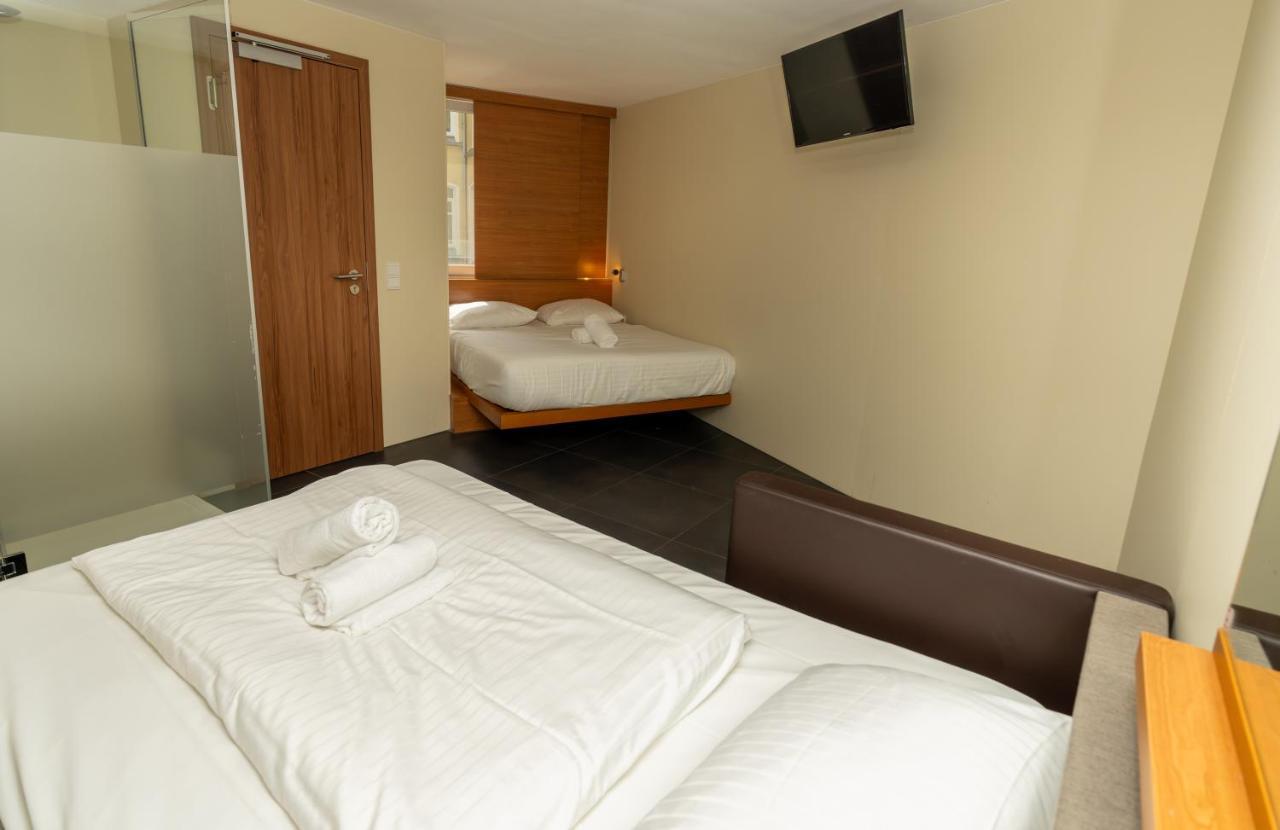 Hotel Duesseldorfer Hof フランクフルト エクステリア 写真