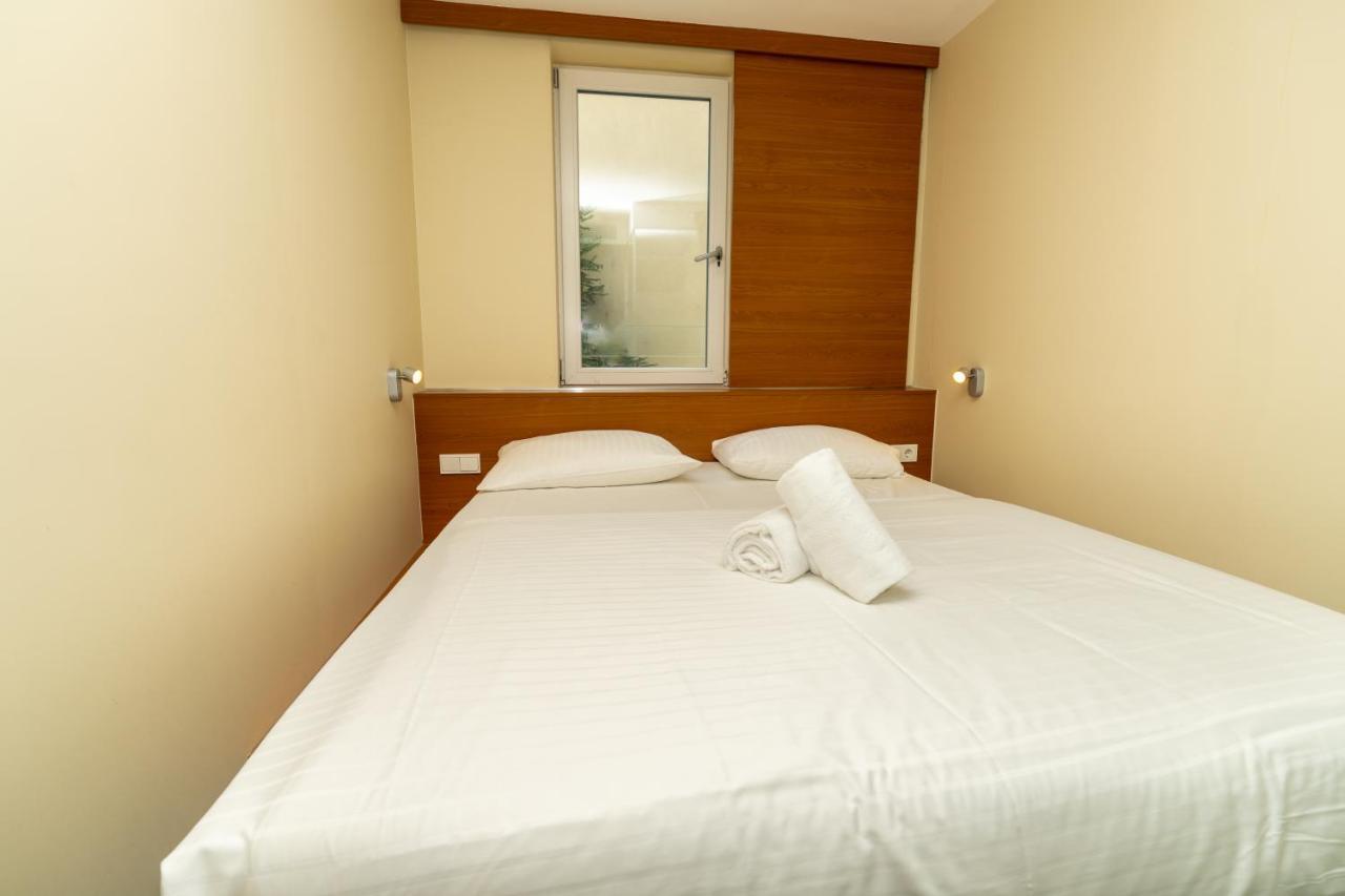 Hotel Duesseldorfer Hof フランクフルト エクステリア 写真